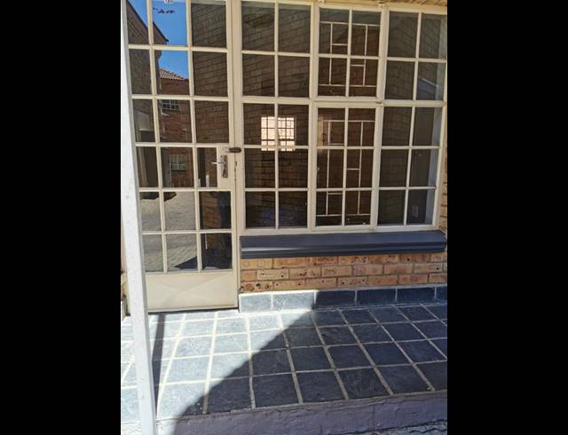 0 BEDROOM APARTMENT FOR SALE IN DASSIE RAND